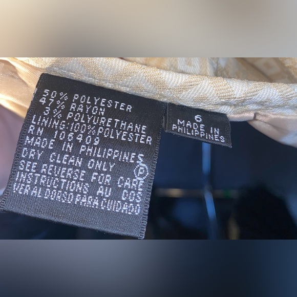 TAHARI- Pastel Yellow Jacket/Skirt Set - Picture 5 of 6